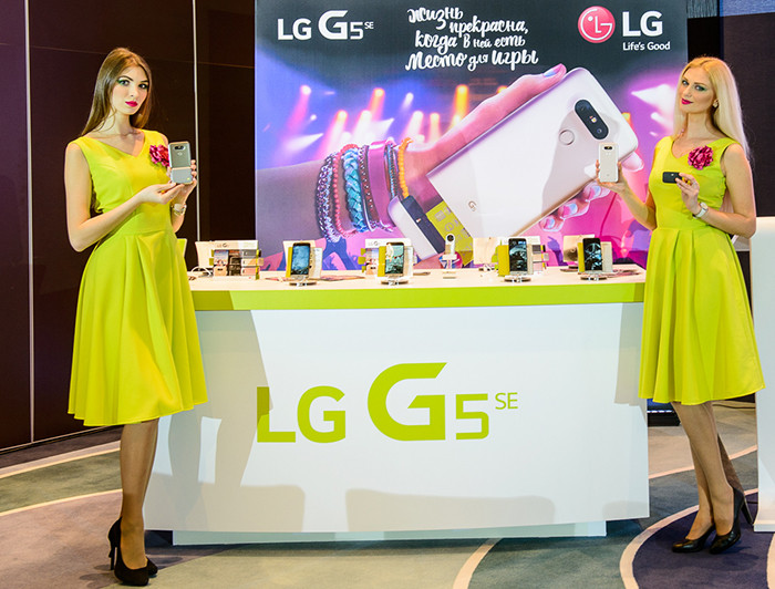 LG представила в России смартфон G5 SE и устройства серии LG Friends