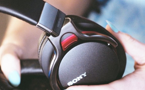 Обзор наушников Sony MDR-1R