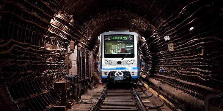 Кто пользуется Wi-Fi в московском метро? 