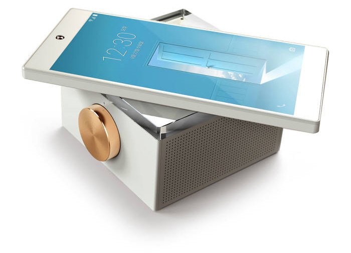 Корейская Pantech вернулась на рынок смартфонов