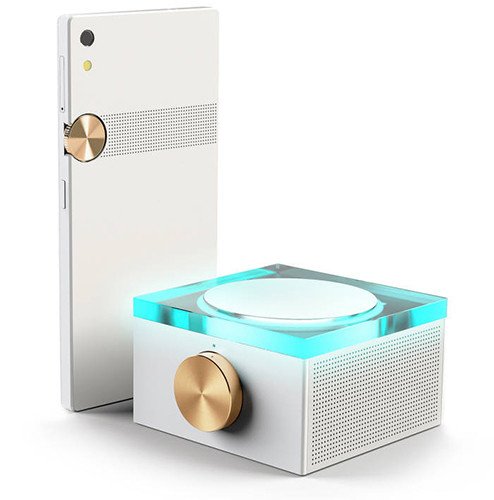 Корейская Pantech вернулась на рынок смартфонов