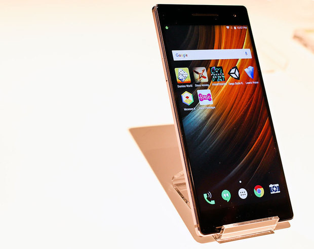 Знакомство с Lenovo Phab 2 Pro: Первый в мире телефон на платформе Tango – большой, массивный и очень изящный