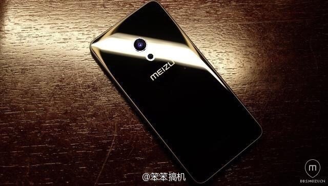 Флагманский смартфон Meizu Pro 7 получит стеклянный корпус и изогнутый экран