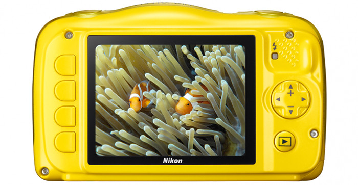 Nikon CoolPix W100: отпускная камера с защитой от воды и ударов
