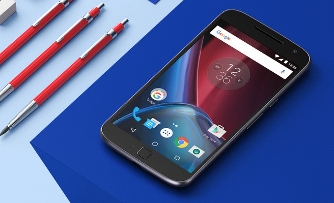 Lenovo привезла в Россию смартфон среднего класса Moto G4 Plus
