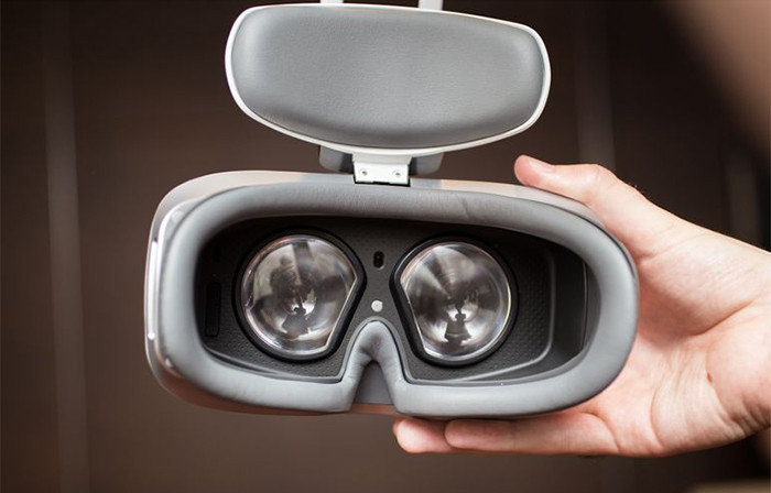 IFA 2016. Alcatel представляет две 360-градусные камеры и шлем виртуальной реальности