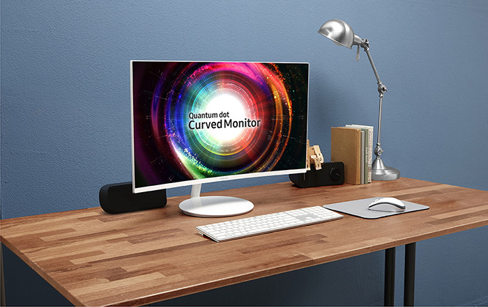 Samsung покажет на CES 2017 изогнутые геймерские мониторы серии CH711