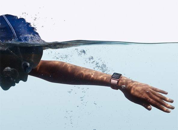 Продажи Apple Watch за год упали на 71%