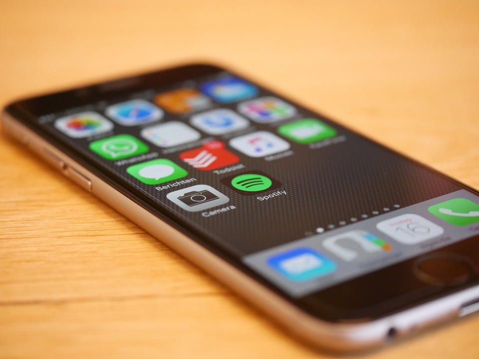 В новом iPhone может не быть сканера отпечатка пальца
