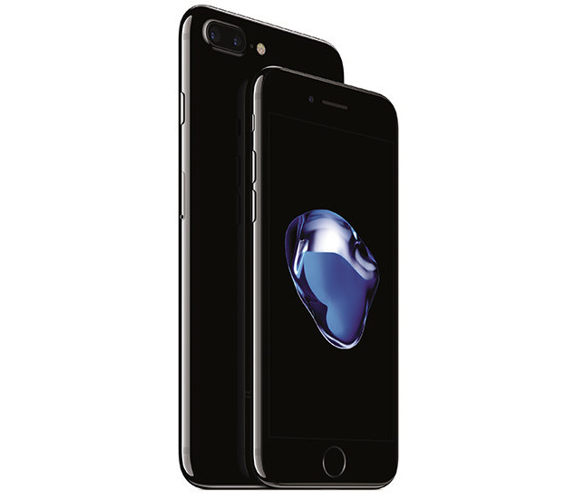 Продажи iPhone выросли впервые за три квартала и установили рекорд фото