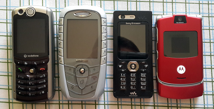 Личный опыт: покупаем старый телефон в идеальном состоянии фото