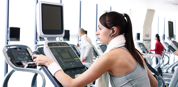 Что подарить вместо цветов? Разноцветные гаджеты к 8 марта