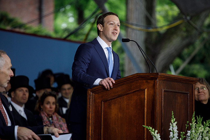 Аудитория Facebook достигла 2 млрд пользователей фото