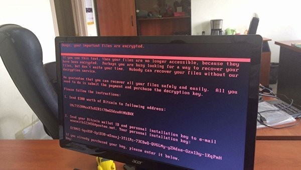 События недели: возвращение Motorola, вирус Petya и карты для криптовалют фото