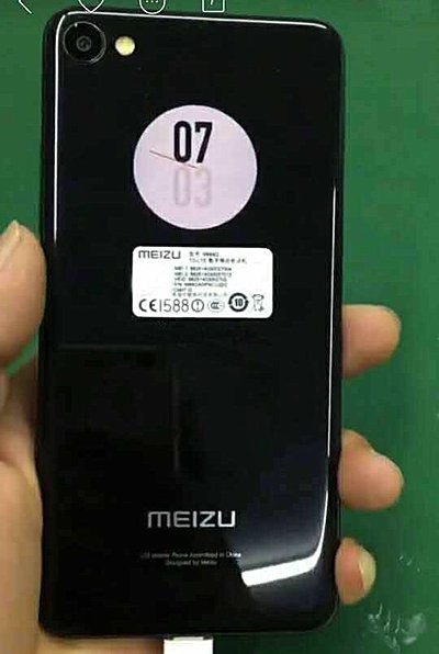 Meizu разрабатывает смартфон с круглым дополнительным экраном картинка Meizu разрабатывает смартфон с круглым дополнительным экраном