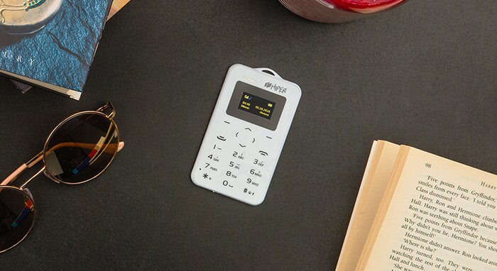HIPER представляет микро-телефоны sPhone с функцией Bluetooth-гарнитуры фото