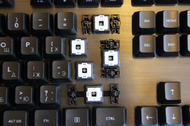 Обзор Logitech G413 Carbon