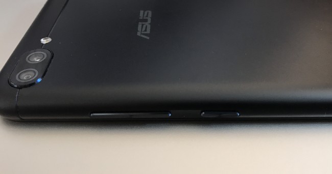 Asus ZenFone 4 Max обзор