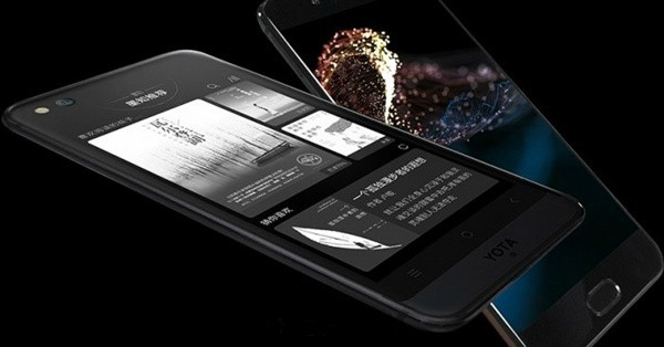 Уточнена цена «двухэкранного» смартфона YotaPhone 3 фото