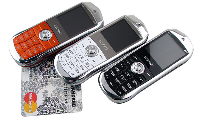 Когда смартфон надоел или не нужен: 5 интересных кнопочных телефонов