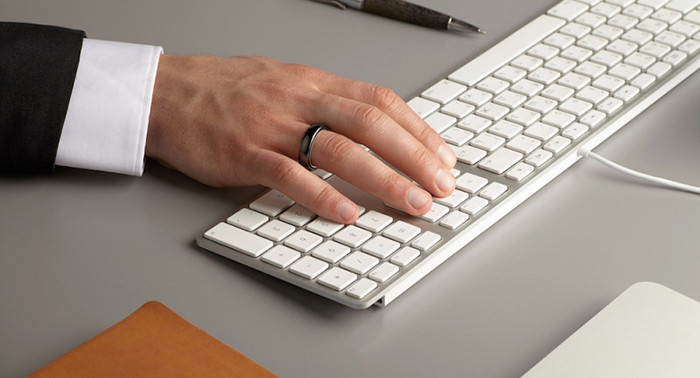 События недели: релиз iPhone X, возвращение робособаки Sony Aibo и геймерский Razer Phone