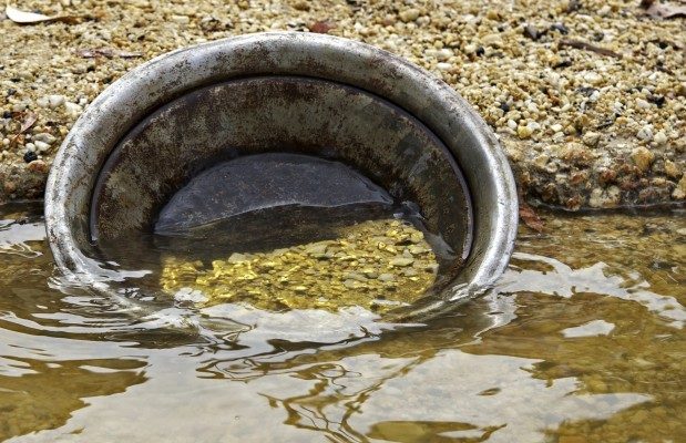 62308Кто зарабатывает на вашем смартфоне?