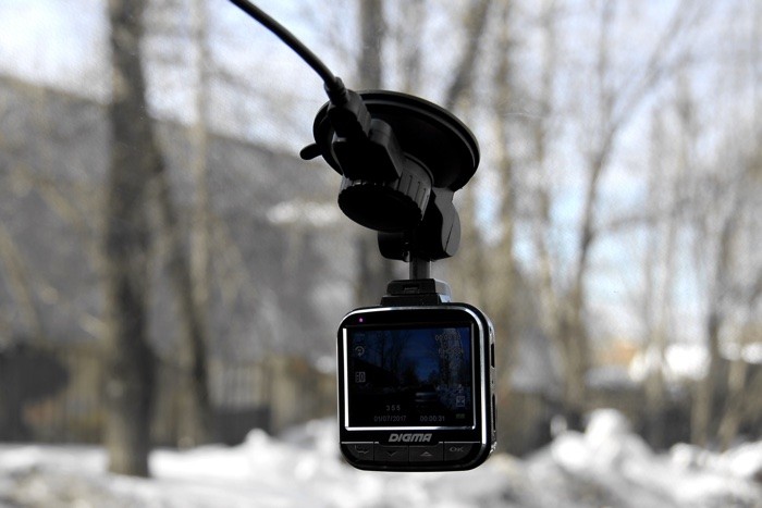 Хороший обзор: Сравнительный тест 5 популярных автомобильных видеорегистраторов картинка Хороший обзор: Сравнительный тест 5 недорогих автомобильных видеорегистраторов