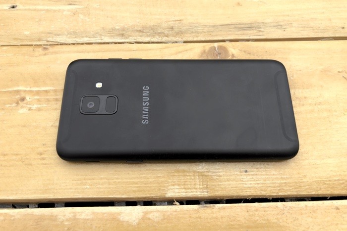 Samsung Galaxy A6 обзор