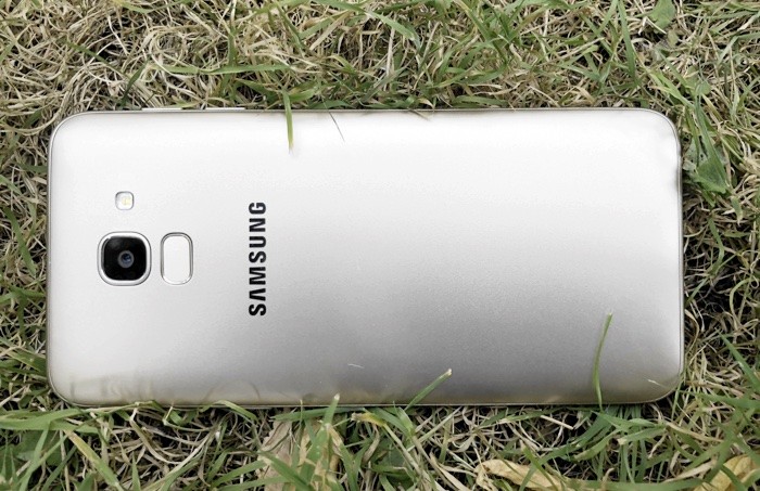 Samsung  Galaxy J4 и Samsung Galaxy J6 обзор