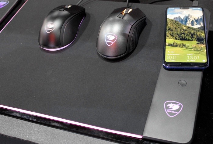 Cougar коврик с беспроводной зарядкой