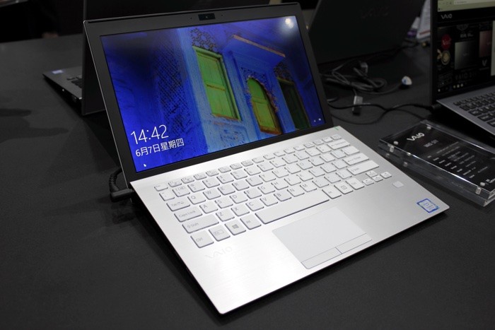 Vaio S11