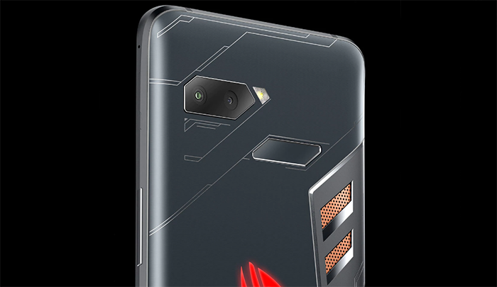 Computex 2018. Игровой смартфон ASUS ROG Phone получил разогнанный Snapdragon 845 и кучу необычных геймерских аксессуаров картинка Computex 2018. Игровой смартфон ASUS ROG Phone получил разогнанный Snapdragon 845 и кучу необычных геймерских аксессуаров
