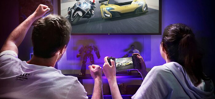 Computex 2018. Игровой смартфон ASUS ROG Phone получил разогнанный Snapdragon 845 и кучу необычных геймерских аксессуаров картинка Computex 2018. Игровой смартфон ASUS ROG Phone получил разогнанный Snapdragon 845 и кучу необычных геймерских аксессуаров