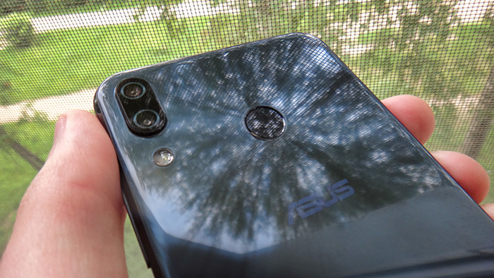 Обзор Asus ZenFone 5: атака клонов или один из лучших смартфонов с монобровью