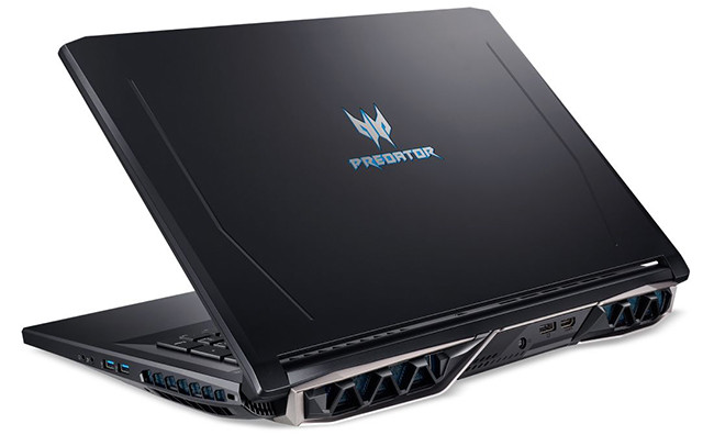 В России начались продажи геймерского ноутбука Acer Predator Helios 500 на базе Core i9 за 250 тысяч рублей