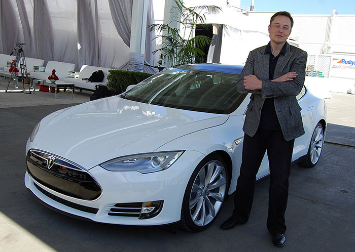 Илон Маск придумал способ разобраться со всеми финансовыми проблемами Tesla. 