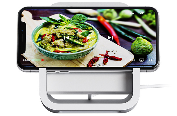 Logitech и Apple выпустили беспроводную зарядку для iPhone. Сделать это самостоятельно Apple пока не в сосятоянии