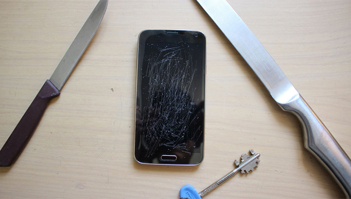 10 ужасных недостатков, которые раздражают нас в современных смартфонах 