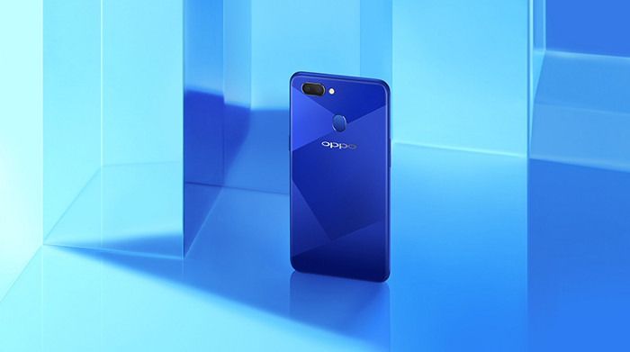 OPPO сообщила о скором старте продаж смартфона A5 с батареей на 4230 мАч. Покупателям будут дарить рюкзаки с логотипом «Барселоны» и селфи-палки