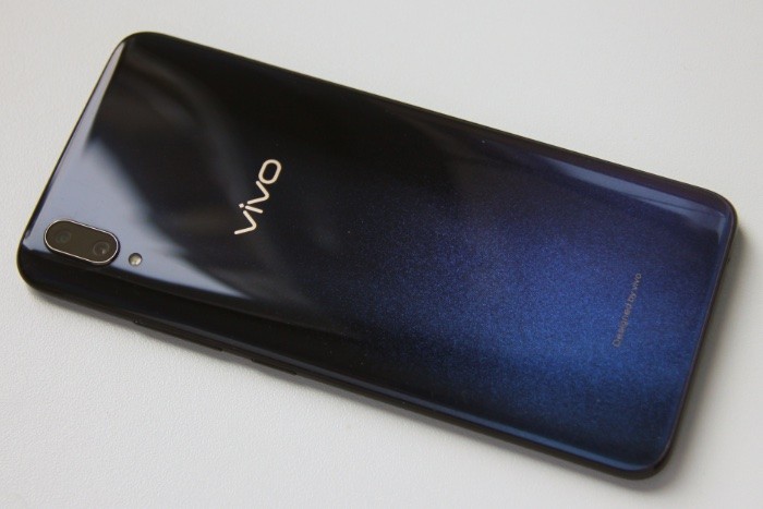 смартфон Vivo V11 обзор 