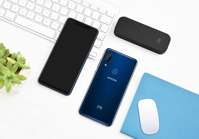 Названа российская цена смартфона ZTE Axon 9 Pro со Snapdragon 845 и батареей на 4000 мАч