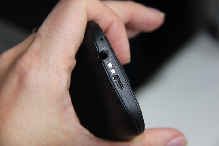 Обзор кнопочного телефона Prestigio Muze L1