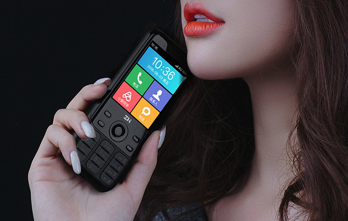 Xiaomi выпустила кнопочный телефон для путешественников с батареей на 5000 мАч