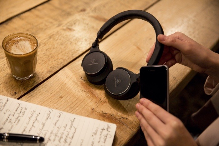 Скоро Новый год (и подарки): 5 идей, как выразить свою любовь картинка Audio-Technica ATH-SR5BT