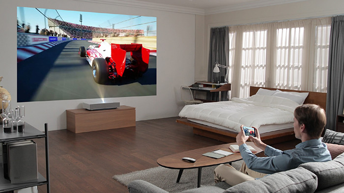 Новый проектор LG умеет формировать 90-дюймовое 4K-изображение с расстояния в пять сантиметров