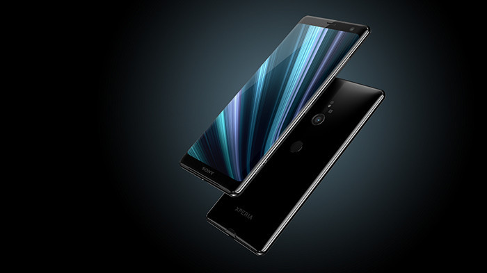 В Россию приехала новая версия смартфона Sony Xperia XZ3. Он избавился от своего главного недостатка