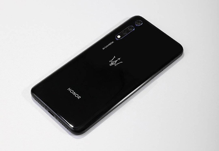 Honor выпустит смартфон вместе с Maserati – производителем элитных спорткаров