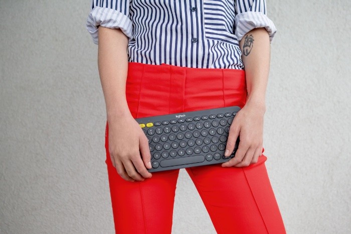 Скоро Новый год (и подарки): 5 идей, как выразить свою любовь картинка Logitech K380 Bluetooth