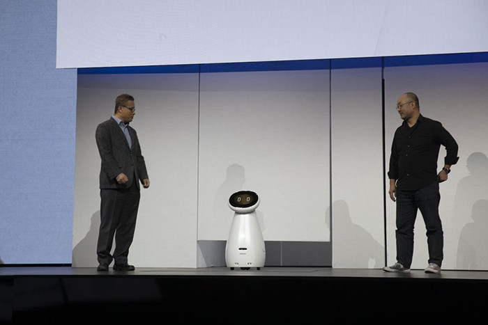 CES 2019. Samsung показала робота, способного следить за здоровьем владельца