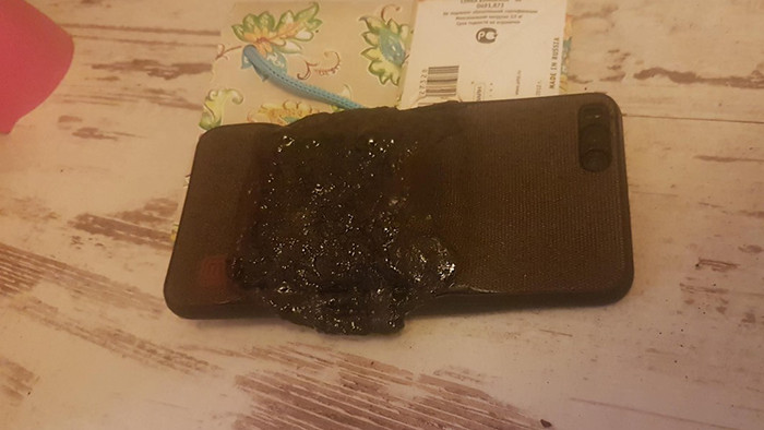 В кармане у россиянина загорелся смартфон Xiaomi. Дело закончилось серьезным ожогом